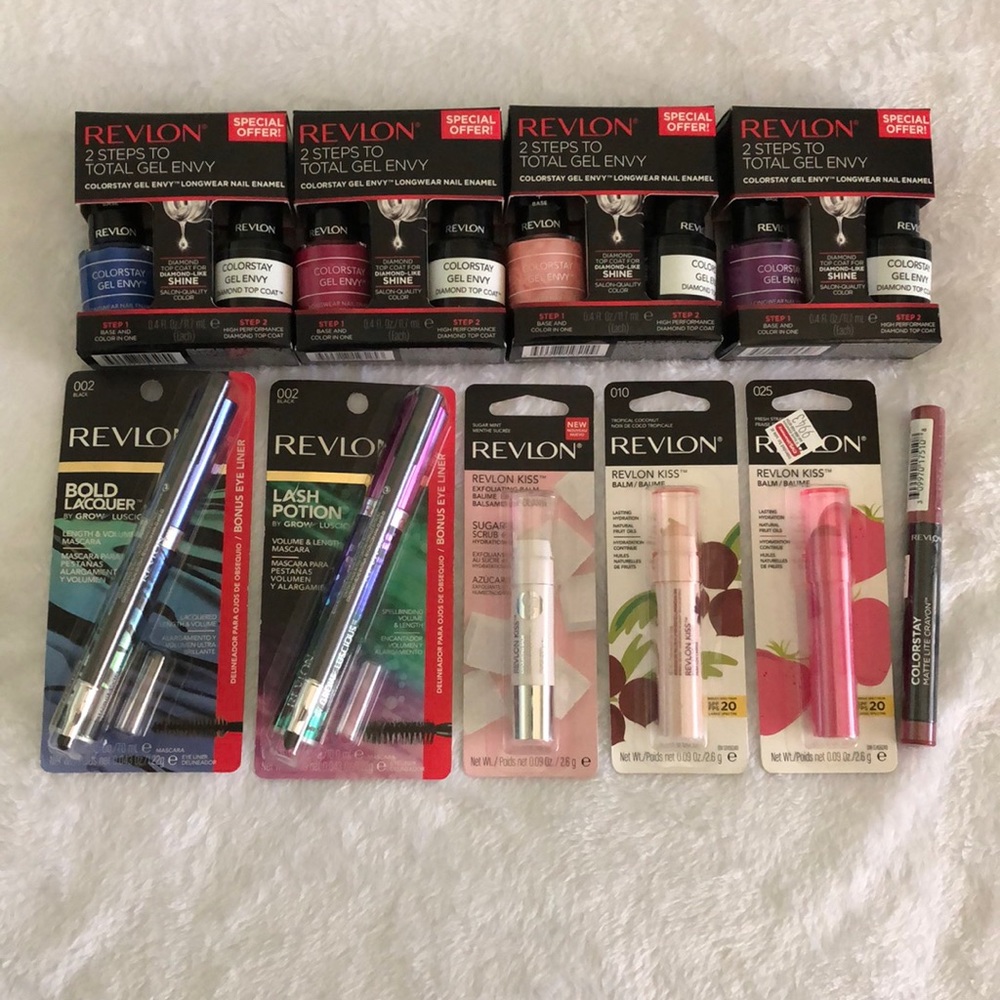 BRAND NEW REVLON MAKEUP